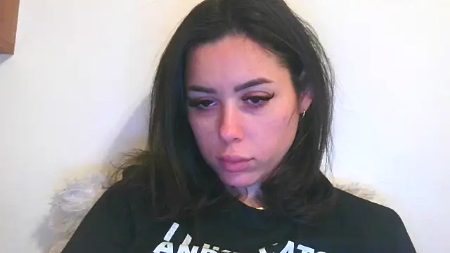 LovelyJulliette online show from 01.13.26