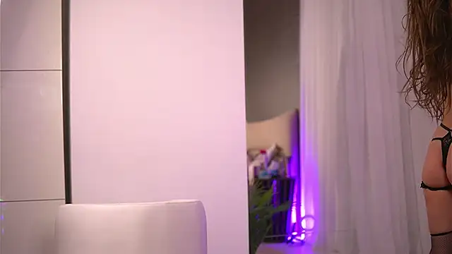 KaylaBray online show from 12.30.24