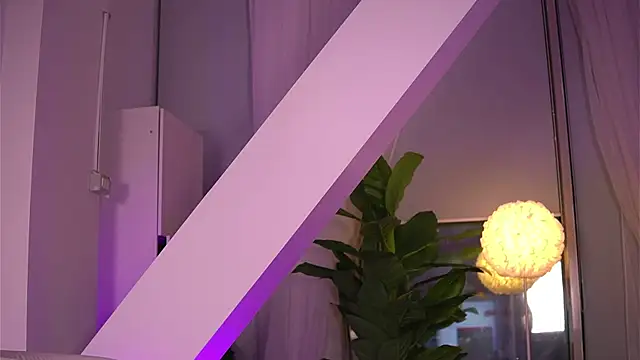 Snapshot of KaylaBray chatting on 10.02.25 KaylaBray online show from 10.02.25