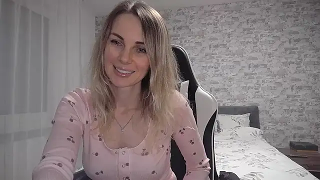 AlissonBia online show from 11.02.25