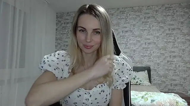 Snapshot of AlissonBia chatting on 04.21.26 AlissonBia online show from 04.21.26