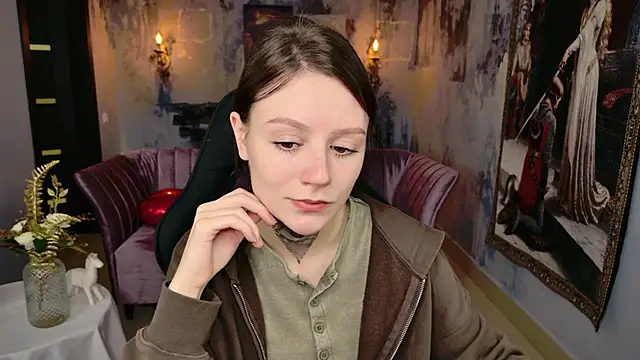 Snapshot of VeliraBraitberg chatting on 10.19.25 VeliraBraitberg online show from 10.19.25