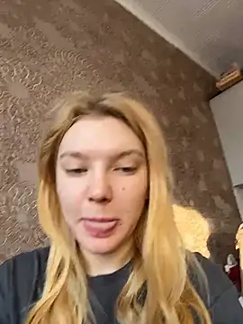 AmmyHot online show from 11.28.25