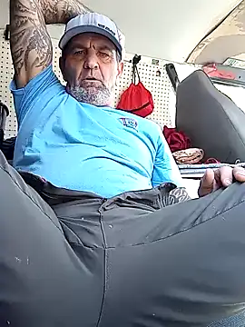 Hotbodyscottie online show from 12.16.24