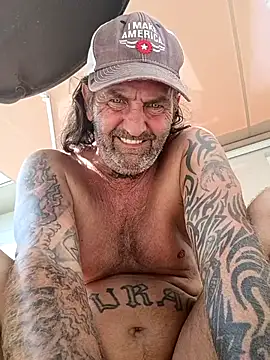 Hotbodyscottie online show from 10.09.25