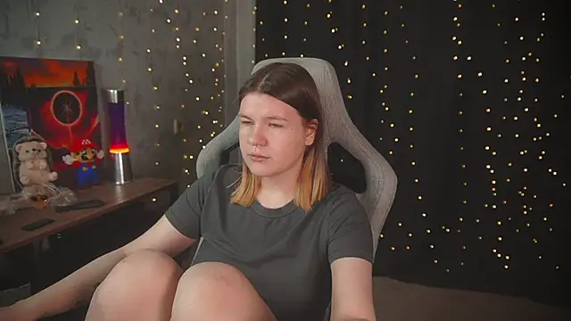 cuteamberlyyy online show from 10.21.25