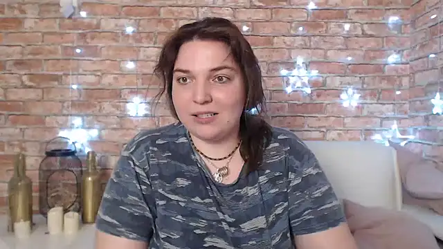 Snapshot of Amelia_Kiss_ chatting on 01.04.25 Amelia Kiss  online show from 01.04.25