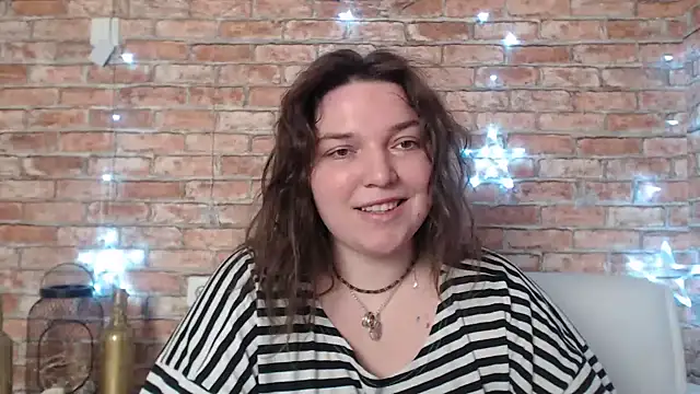 Snapshot of Amelia_Kiss_ chatting on 01.20.25 Amelia Kiss  online show from 01.20.25