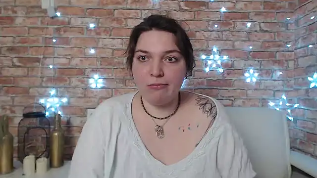 Snapshot of Amelia_Kiss_ chatting on 01.31.25 Amelia Kiss  online show from 01.31.25