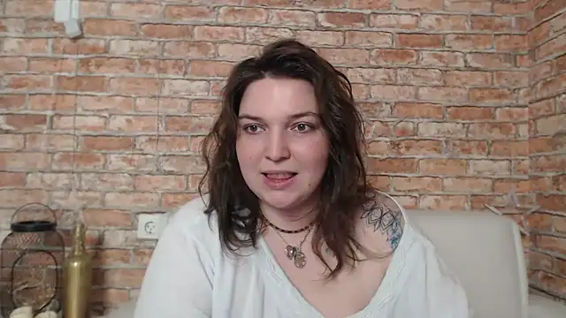 Snapshot of Amelia_Kiss_ chatting on 02.04.25 Amelia Kiss  online show from 02.04.25