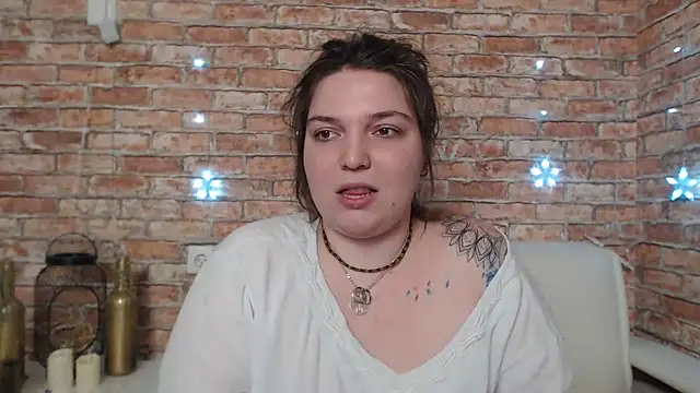 Snapshot of Amelia_Kiss_ chatting on 02.05.25 Amelia Kiss  online show from 02.05.25