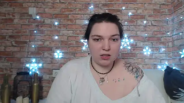 Snapshot of Amelia_Kiss_ chatting on 02.07.25 Amelia Kiss  online show from 02.07.25