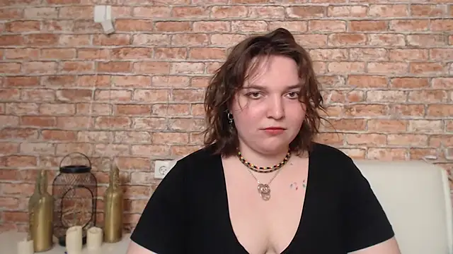 Snapshot of Amelia_Kiss_ chatting on 02.18.25 Amelia Kiss  online show from 02.18.25