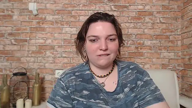 Snapshot of Amelia_Kiss_ chatting on 02.21.25 Amelia Kiss  online show from 02.21.25