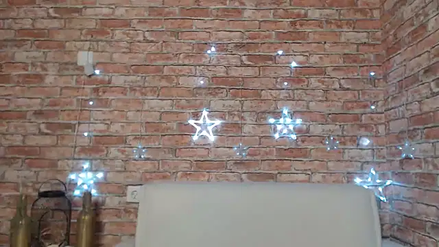 Snapshot of Amelia_Kiss_ chatting on 02.27.25 Amelia Kiss  online show from 02.27.25