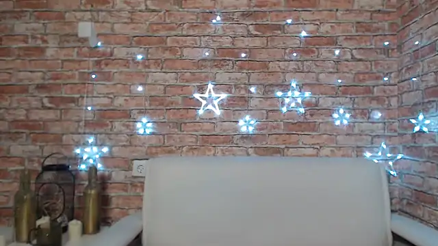 Snapshot of Amelia_Kiss_ chatting on 03.10.25 Amelia Kiss  online show from 03.10.25