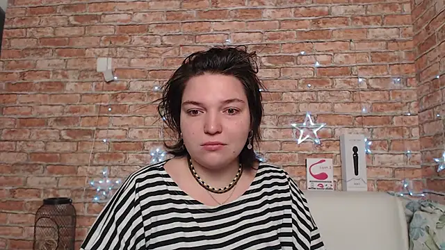 Snapshot of Amelia_Kiss_ chatting on 09.09.25 Amelia Kiss  online show from 09.09.25