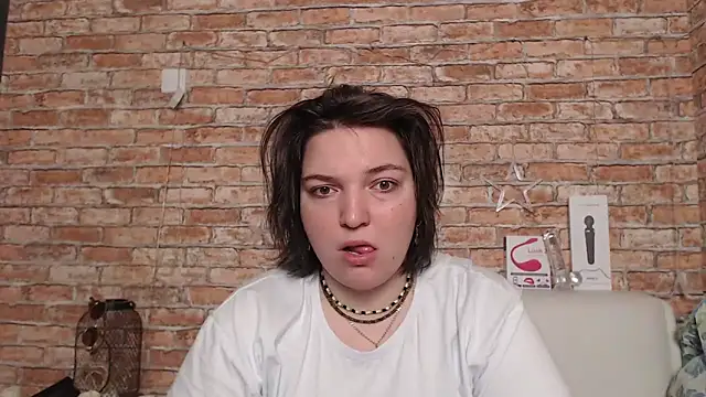 Snapshot of Amelia_Kiss_ chatting on 09.20.25 Amelia Kiss  online show from 09.20.25