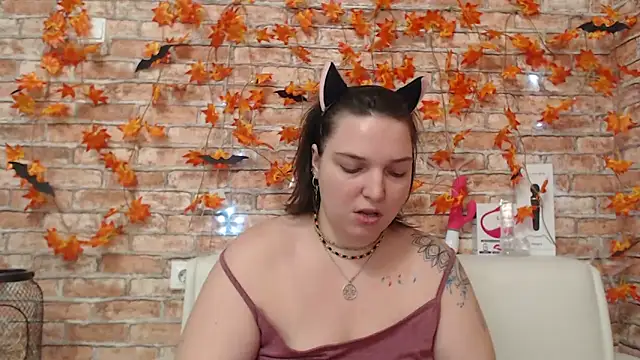 Snapshot of Amelia_Kiss_ chatting on 10.28.25 Amelia Kiss  online show from 10.28.25