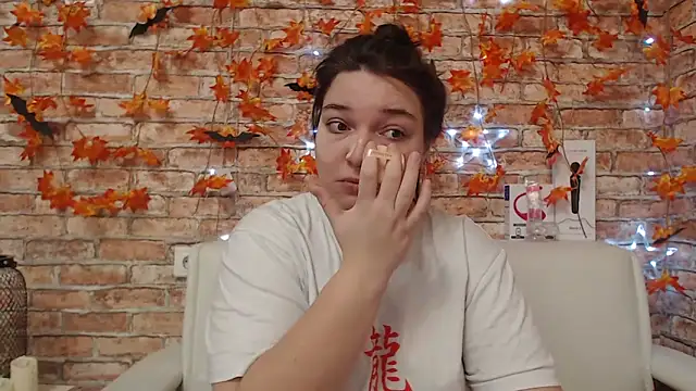 Amelia Kiss  online show from 11.02.25