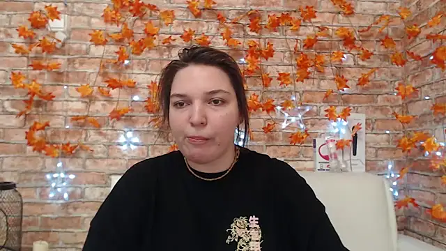 Amelia Kiss  online show from 11.21.25