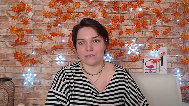 Amelia Kiss  online show from 11.24.25