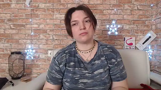 Amelia Kiss  online show from 01.19.26