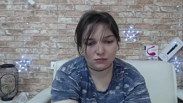 Amelia Kiss  online show from 04.14.26