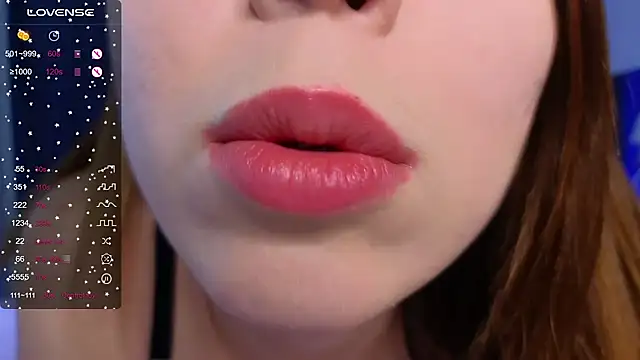 Snapshot of MilenaBrukz chatting on 02.05.25 MilenaBrukz online show from 02.05.25