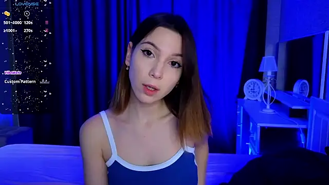 Snapshot of MilenaBrukz chatting on 02.13.25 MilenaBrukz online show from 02.13.25
