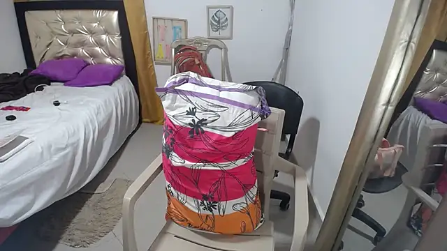 momyhotxx online show from 01.16.25