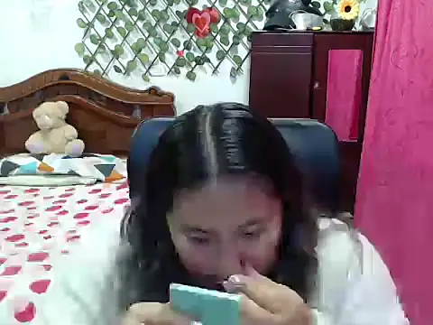 EmilyLove1014 online show from 12.22.24