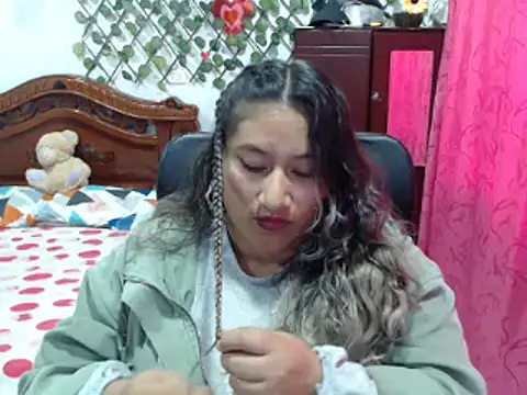 EmilyLove1014 online show from 12.23.24