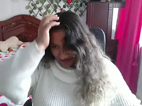 EmilyLove1014 online show from 12.28.24