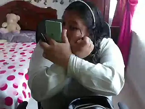 EmilyLove1014 online show from 01.10.25