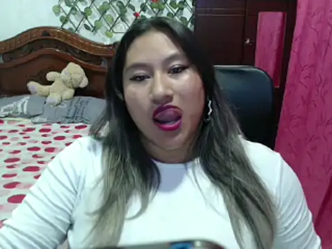 EmilyLove1014 online show from 01.12.25