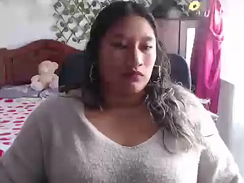 EmilyLove1014 online show from 01.13.25