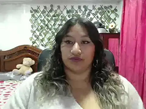 EmilyLove1014 online show from 01.13.25