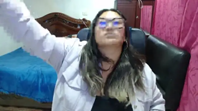 EmilyLove1014 online show from 11.02.25