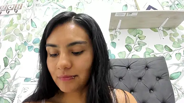 atilanadiaz7 online show from 12.16.25