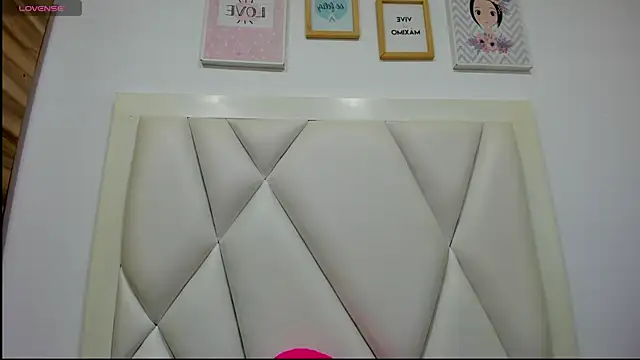 Snapshot of atilanadiaz7 chatting on 04.17.26 atilanadiaz7 online show from 04.17.26