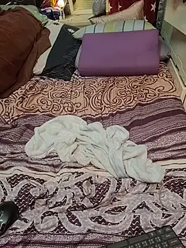 Snapshot of JJjing chatting on 10.29.25 JJjing online show from 10.29.25