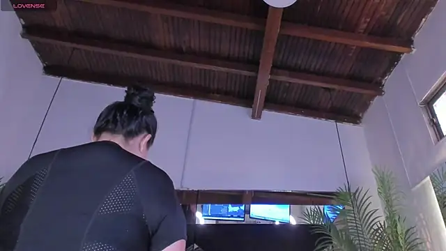 emily-fox online show from 02.14.25