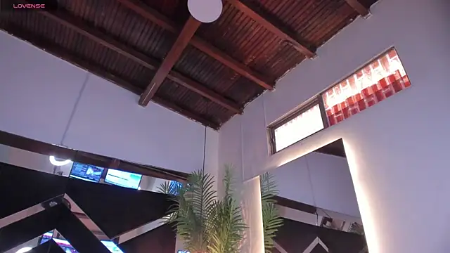 emily-fox online show from 02.15.25