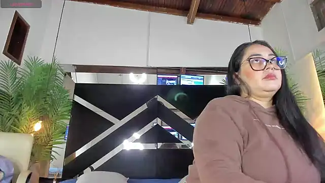 emily-fox online show from 02.22.25