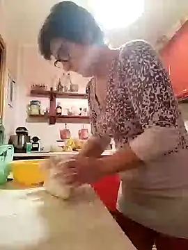 Snapshot of passione503 chatting on 12.30.24 passione503 online show from 12.30.24