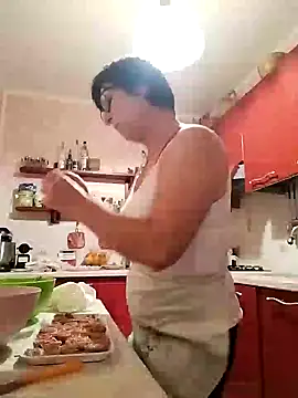 Snapshot of passione503 chatting on 12.31.24 passione503 online show from 12.31.24