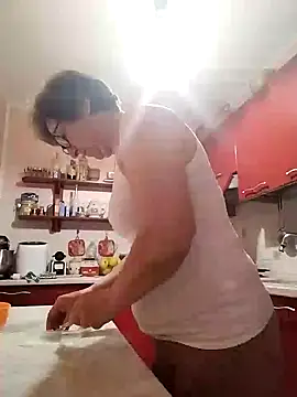 Snapshot of passione503 chatting on 02.09.25 passione503 online show from 02.09.25