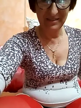 Snapshot of passione503 chatting on 02.16.25 passione503 online show from 02.16.25