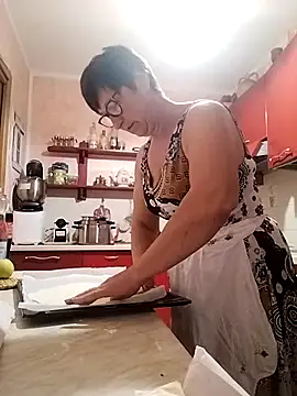 Snapshot of passione503 chatting on 10.11.25 passione503 online show from 10.11.25